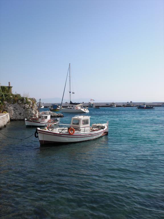 Posidonio Hotel Klima  Exterior photo